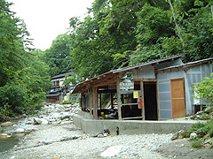 木賊温泉岩風呂